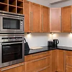 Апартаменты Spacious Luxury Old Town Flat *