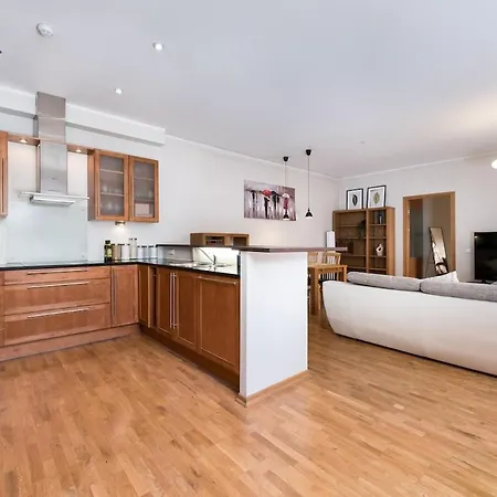 شقة Spacious Luxury Old Town Flat تالين