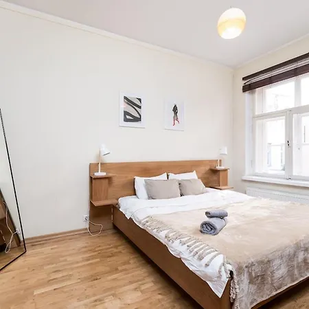 Lägenhet Spacious Luxury Old Town Flat