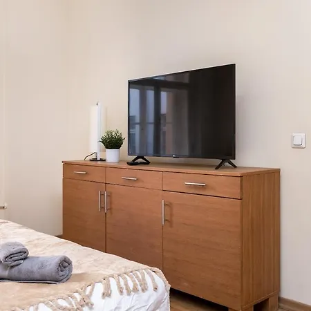 Spacious Luxury Old Town Flat *