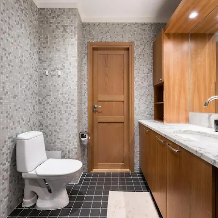 شقة Spacious Luxury Old Town Flat *