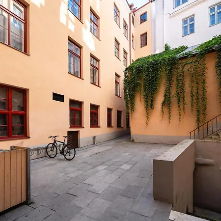 Spacious Luxury Old Town Flat شقة