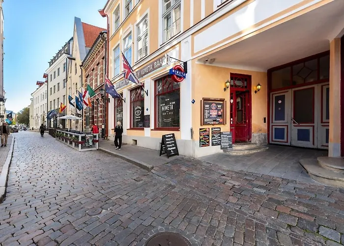 Spacious Luxury Old Town Flat Lejlighed