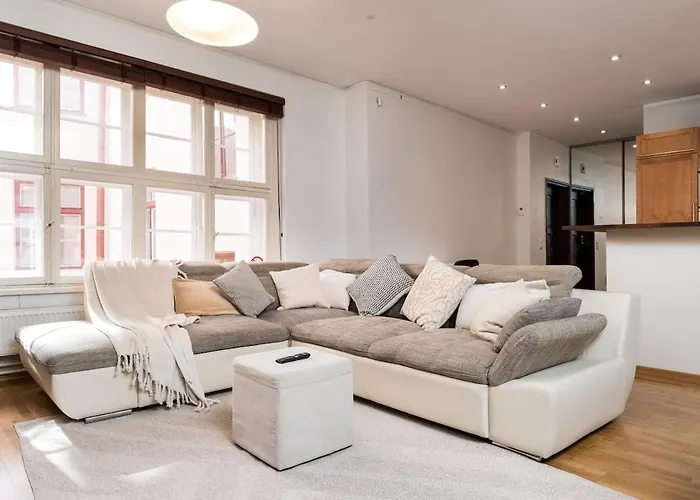 Spacious Luxury Old Town Flat 아파트 *