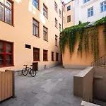 Spacious Luxury Old Town Flat Appartamento