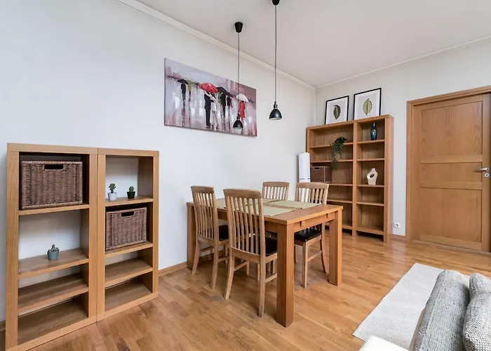 Spacious Luxury Old Town Flat Διαμέρισμα *