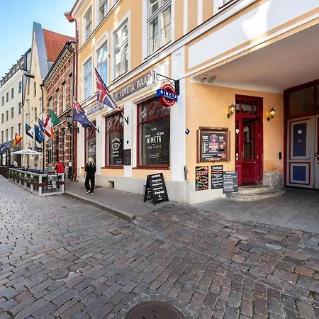 Spacious Luxury Old Town Flat Apartmán