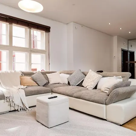 Spacious Luxury Old Town Flat Apartmán *